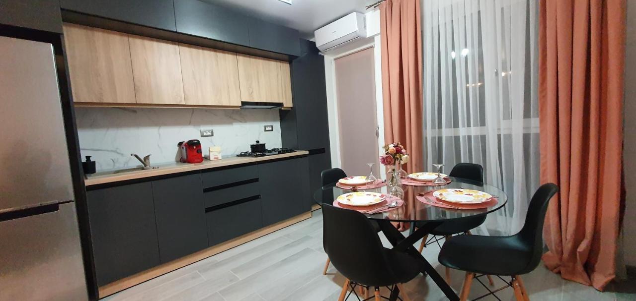 Helin Apartament By Alezzi N10 Năvodari Екстериор снимка